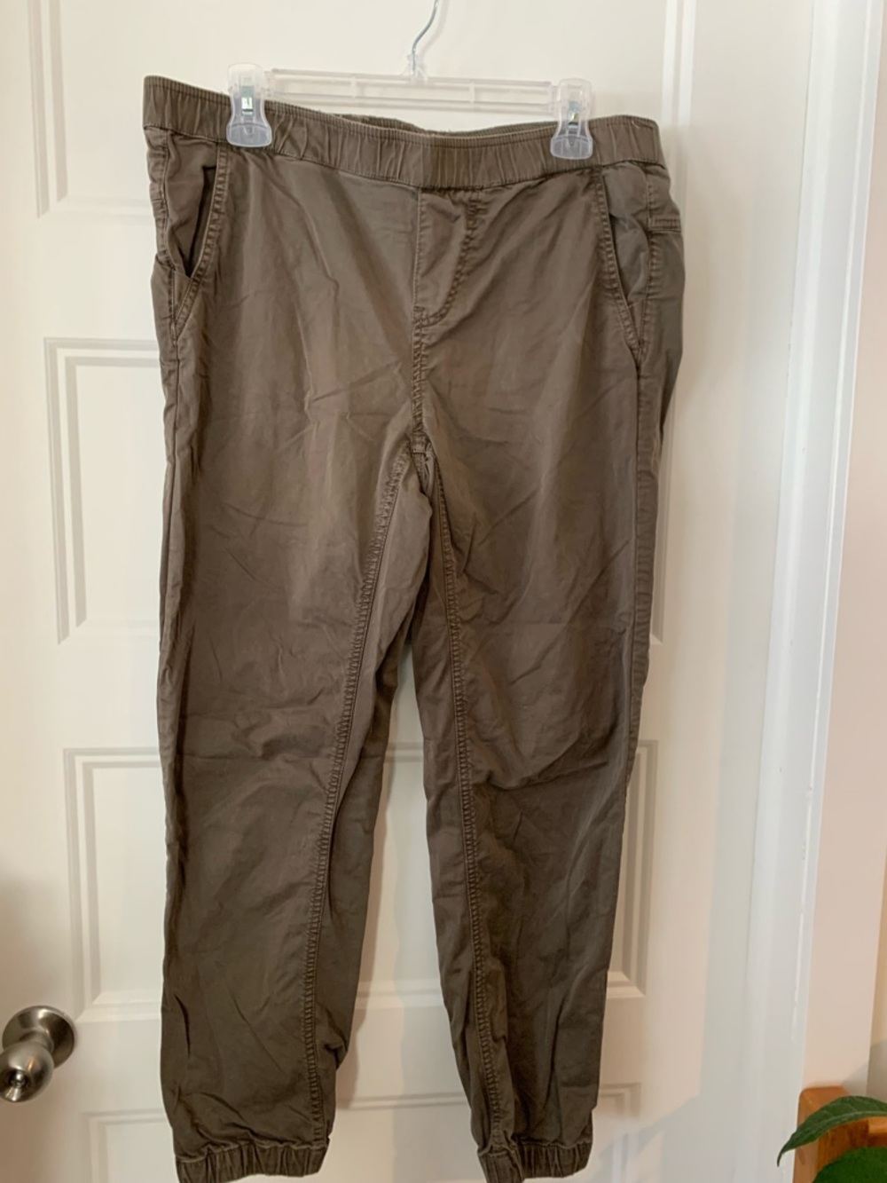 Roots Canada Women ´s Brown Elastic-Waist cargo green cotton pants